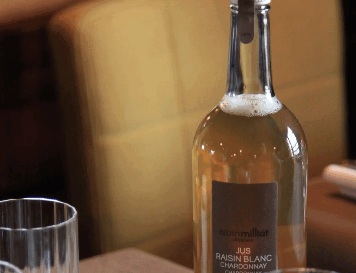 Ljós Chardonnay vínberjasafi